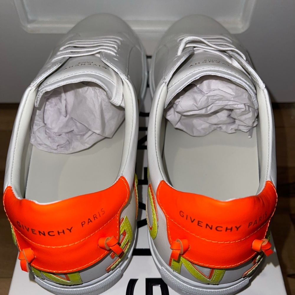 givenchy sneakers sz 11 never worn